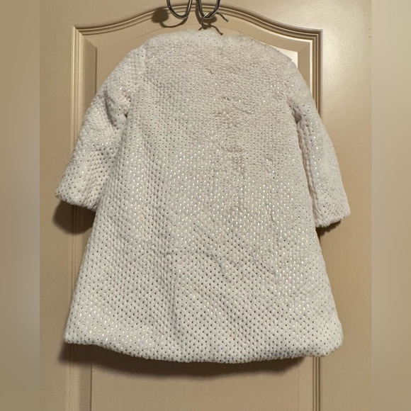 Blueberi Boulevard beige and Gold textured knit coat and dress - Picture 6 of 11